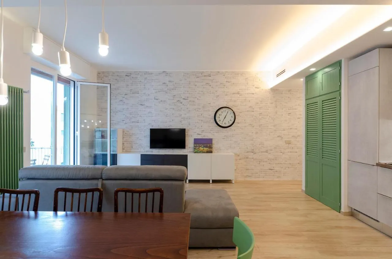 Apartment Joivy Apt For 6, With Terrace Near Beach In Sestri Levante Italy
