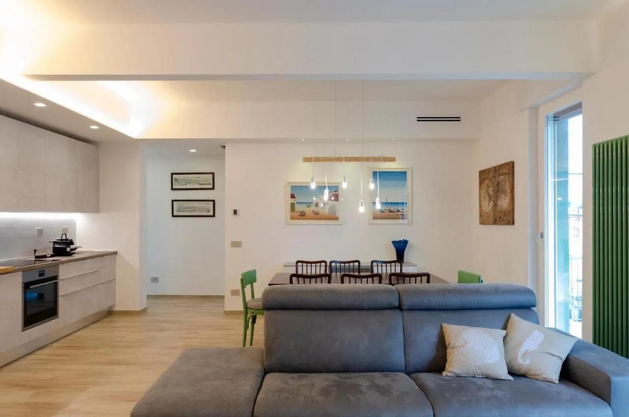 Apartment Joivy Apt For 6, With Terrace Near Beach In Sestri Levante Italy