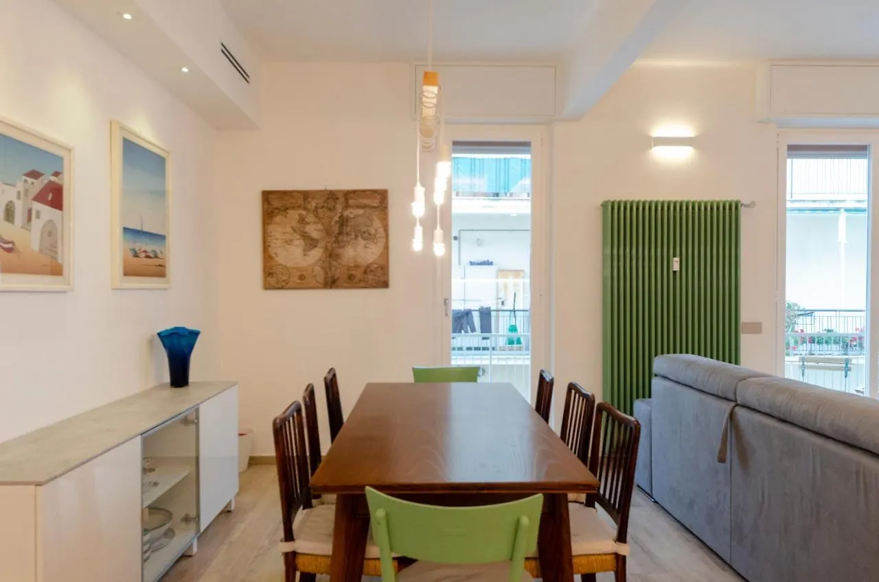 Joivy Apt For 6, With Terrace Near Beach In Sestri Levante Italy